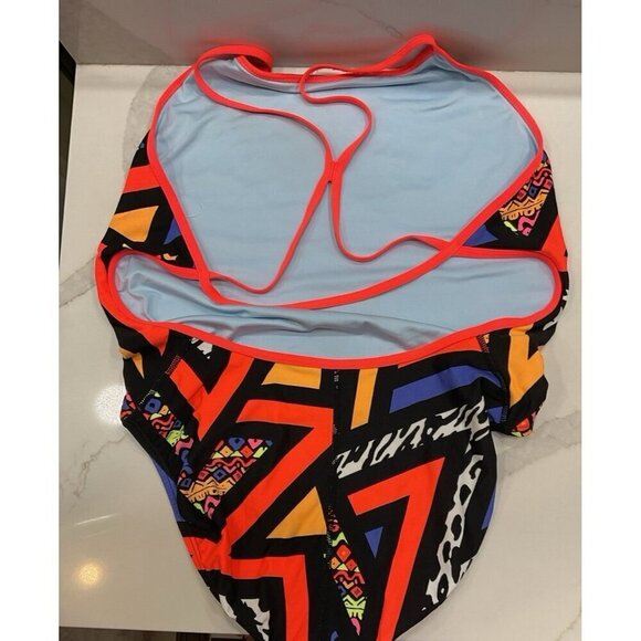 Nike One Piece Athletic Geometric Pattern Swimsuit Size 14 - Picture 5 of 7